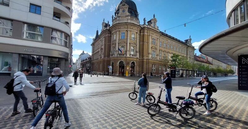 ljubljana-sightseeing-tour-by-e-bikes