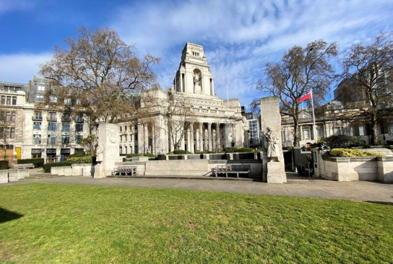 london-tower-of-london-guided-tour-with-crown-jewels-option