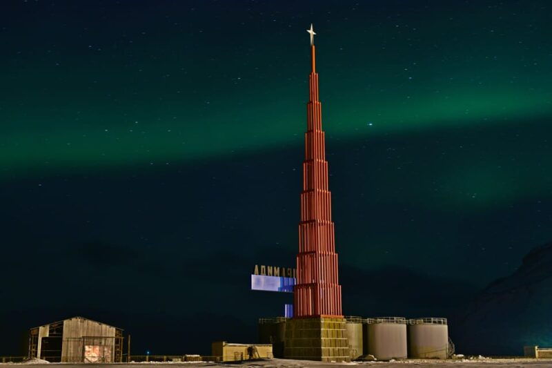 longyearbyen-3-day-snowmobile-tour-to-pyramiden