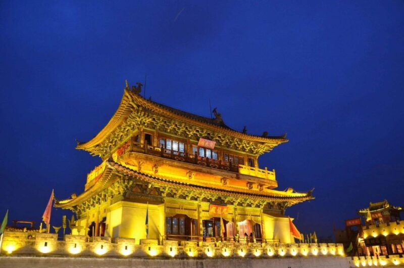 luoyang-classic-day-tour-longmen-grottoes-old-twon-explore