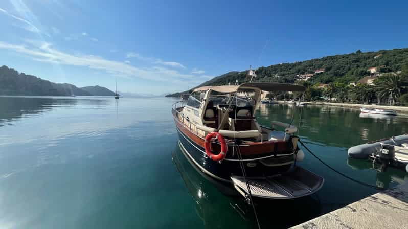 luxury-private-boat-tour-to-elaphiti-islands-6-hours