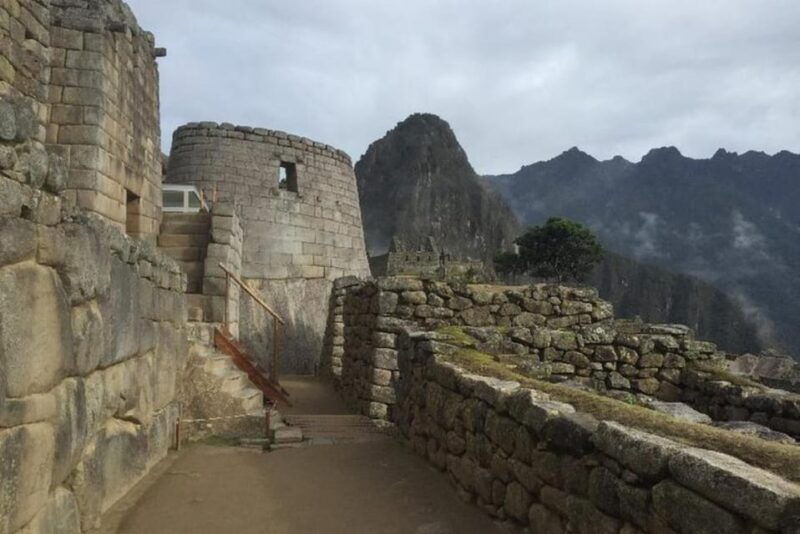machu-picchu-overnight-tour-with-sacred-valley