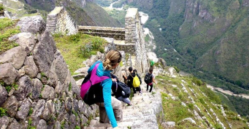 machu-picchu-tour-huayna-picchu-mountain-6