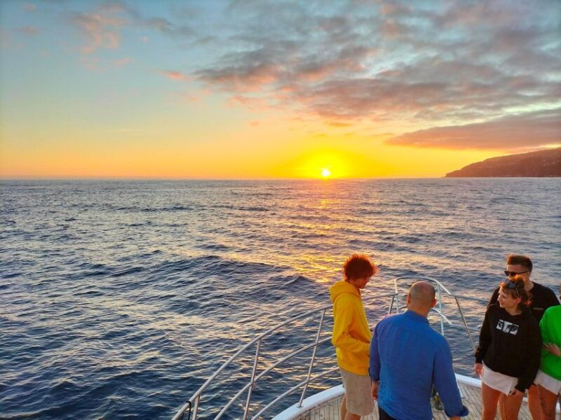 madeeira-sunset-dinner-cruise