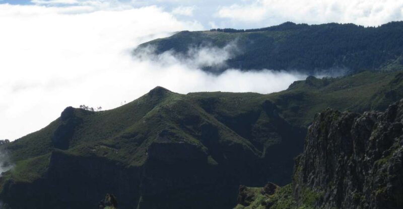 madeira-full-day-pico-ruivo-achada-do-teixeira-walk