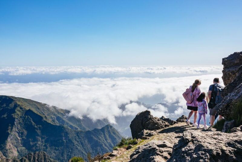 madeira-half-day-pico-arieiro-jeep-tour