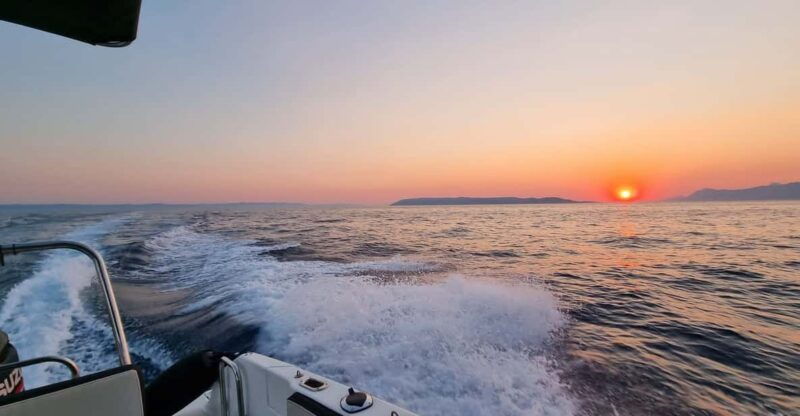 makarska-speedboat-sunset-tour-to-hidden-bay-on-island-brac