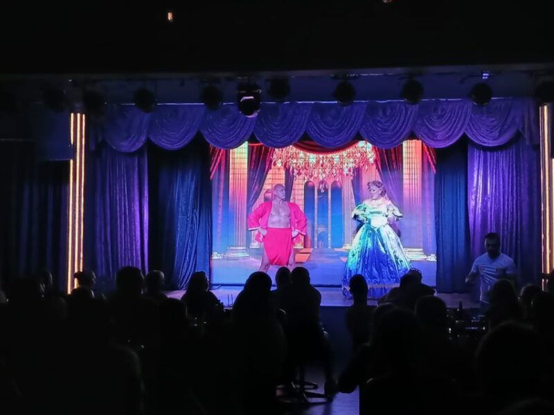 marmaris-talk-of-the-town-dinner-show-with-pickup