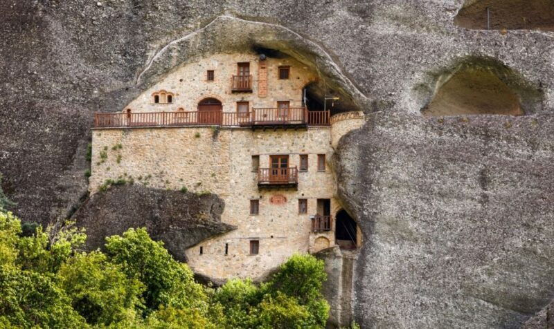 meteora-sunset-hike-to-secret-caves