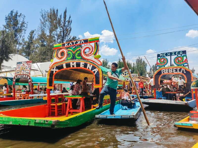mexico-city-xochimilco-coyoacan-frida-kahlo-unam