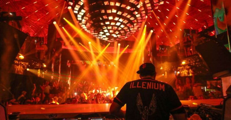 miami-party-bus-club-entry-and-open-bar-night-experience