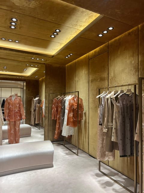 milan-shopping-with-a-fashion-stylist
