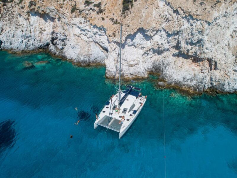 milos-full-day-catamaran-cruise-to-poliegos-and-kleftiko