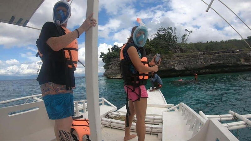 moalboal-marvels-island-hopping-paradise-sardines-run
