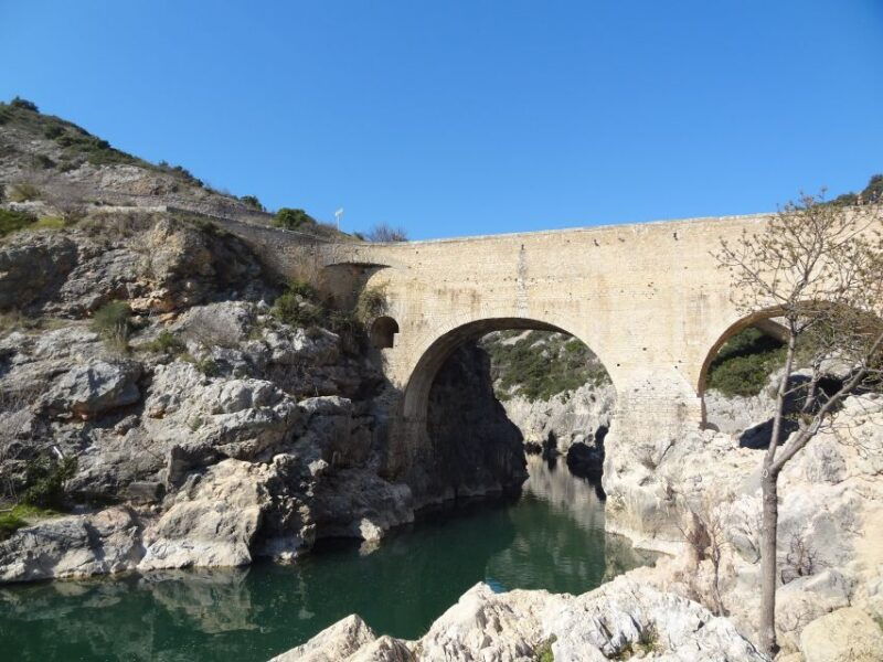 montpellier-st-guilhem-le-desert-and-moureze-day-trip
