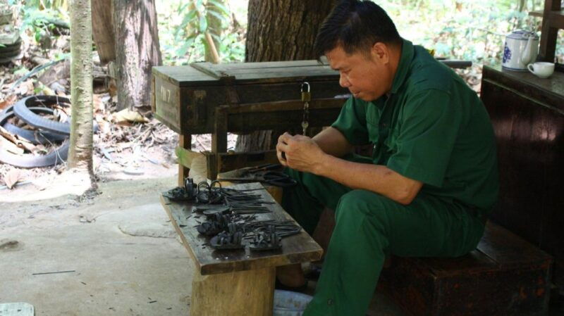 morning-cu-chi-tunnels-join-small-group-by-van