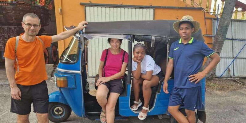 morning-or-evening-colombo-sightseeing-tour-by-tuk-tuk