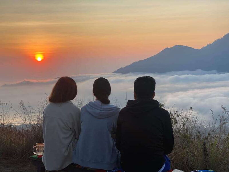 mount-batur-sunset-trekking-and-natural-hot-spring-tour