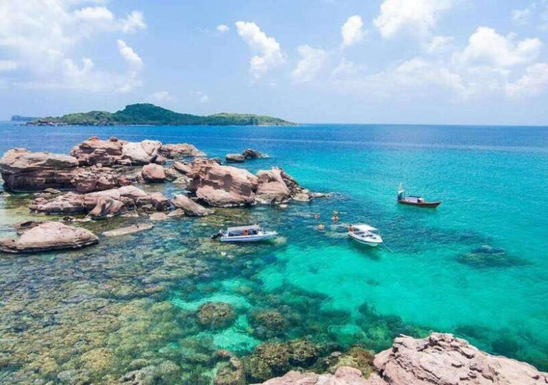 mui-ne-hidden-waterfall-vinh-hy-bay-snorkeling-adventure