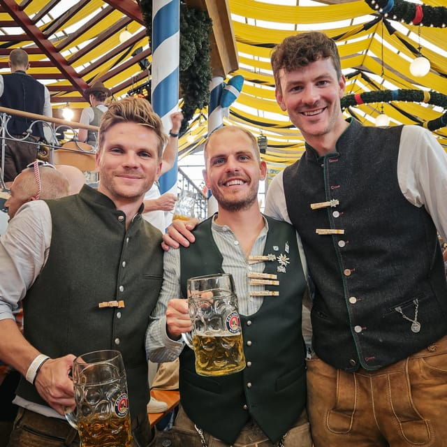 munich-guided-oktoberfest-experience-with-beer-and-lunch