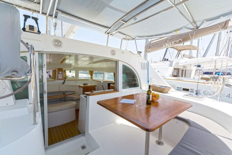 mykonos-catamaran-cruise-with-meal-and-drinks