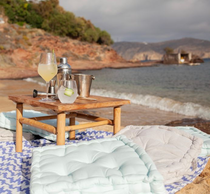 mykonos-sunset-cocktail-making-class-on-a-secluded-beach