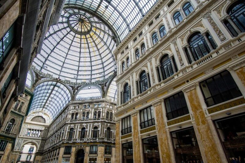 naples-capture-the-most-photogenic-spots-with-a-local