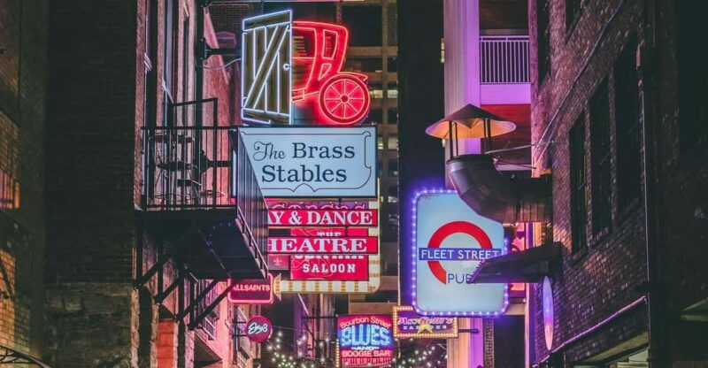 nashvilles-speakeasy-secrets-true-crime-tasting-pub-crawl
