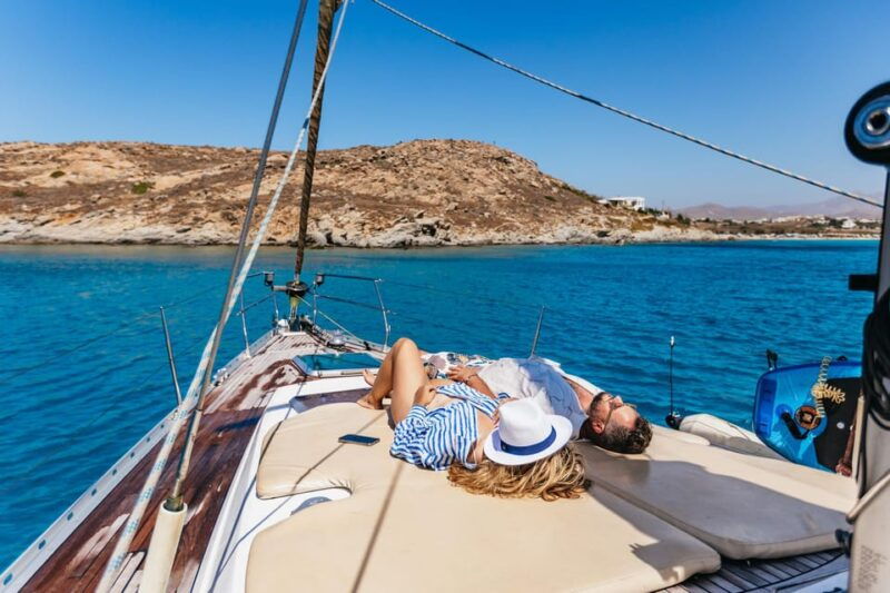 naxos-paros-sailing-cruise-with-food-and-drinks