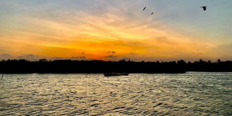 negombo-city-highlights-with-traditional-catamaran-ride