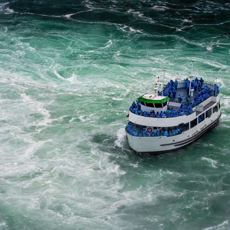 new-york-city-niagara-falls-overnight-guided-trip-2