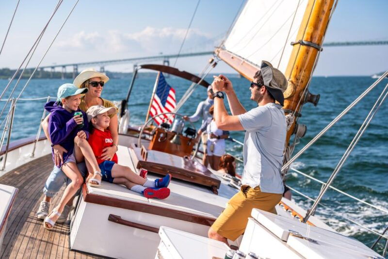 newport-sunset-sail-on-schooner-madeleine