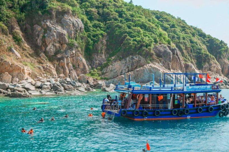 nha-trang-fantastic-tour-snorkeling-bbq-at-mini-beach