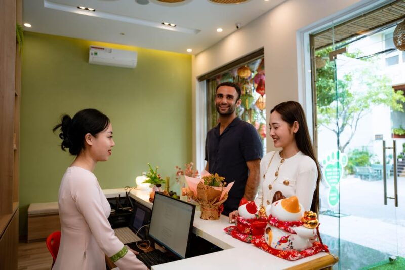nha-trang-head-neck-shoulder-nape-massage-free-pick-up