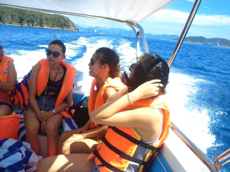 nha-trang-island-tour-to-mun-and-hon-tam-with-lunch