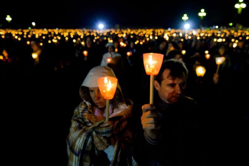 night-trip-to-fatima-candlelight-procession