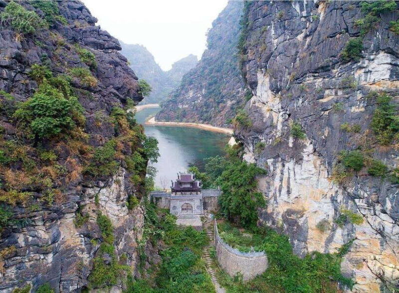 ninh-binh-hoa-lu-trang-an-and-mua-cave-day-tour