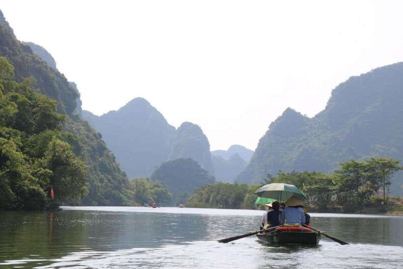 ninh-binh-luxury-tour-hoa-lu-mua-hike-tam-coc-boat