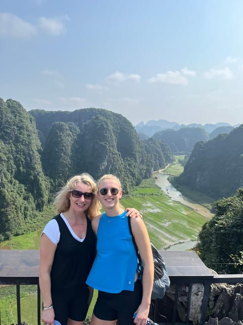 ninh-binh-tour-hoa-lu-tam-coc-trang-an-mua-cave