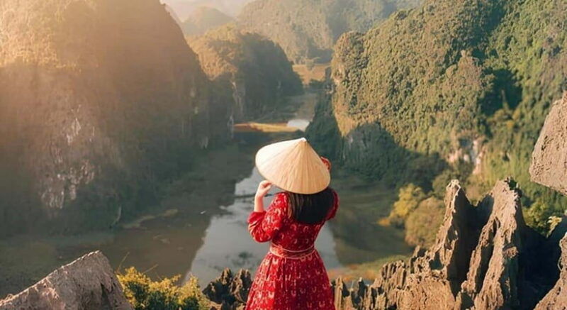 ninh-binh-trang-an-bai-dinh-pagoda-and-mua-cave