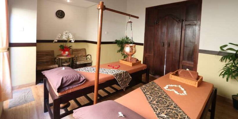 nusa-dua-traditional-lulur-massage-spa-treatment