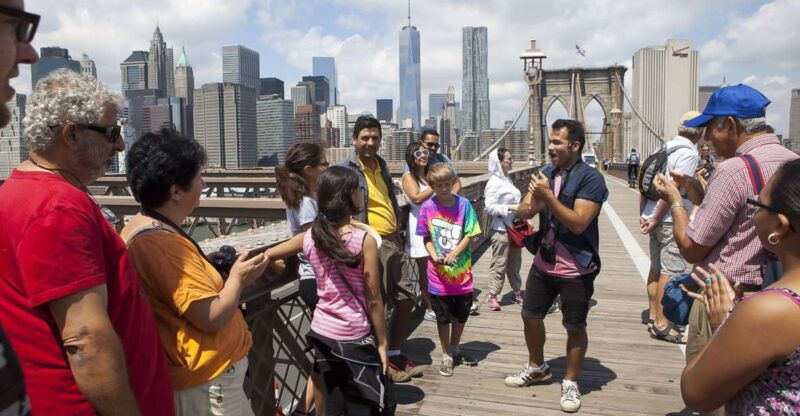 nyc-brooklyn-bridge-and-dumbo-district-walking-tour