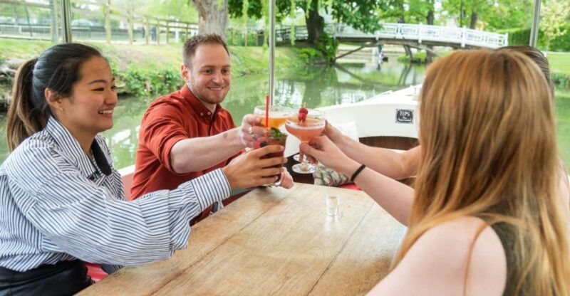 oxford-evening-sightseeing-river-cruise-with-a-cocktail