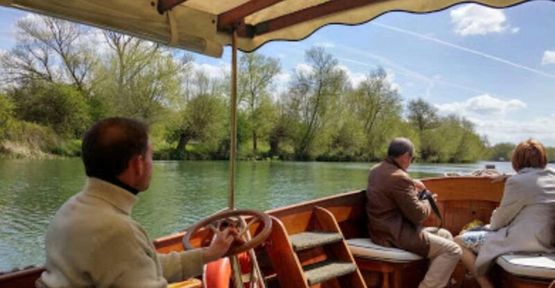 oxford-river-cruise-and-walking-tour-to-iffley-village