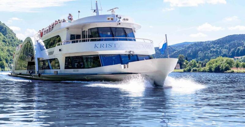 passau-crystal-ship-sightseeing-cruise