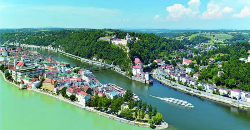 passau-floating-city-highlights-tour-on-the-danube-and-inn