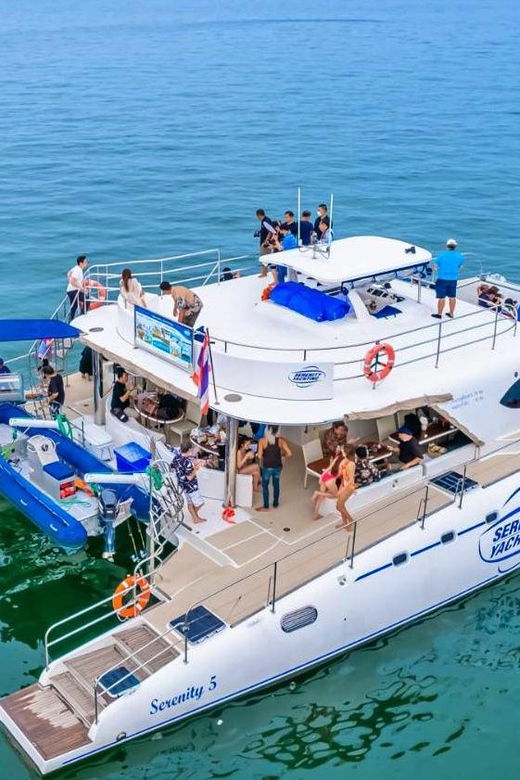 pattaya-3-islands-catamaran-tour-with-buffet-lunch