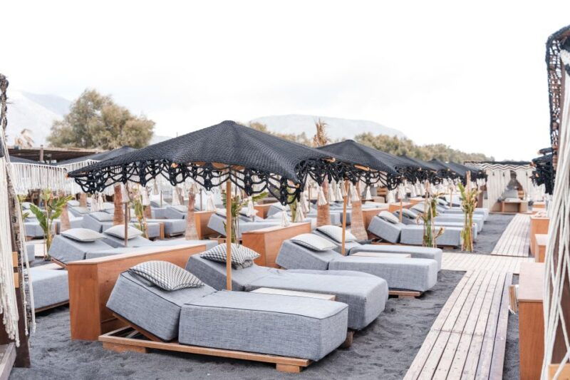 perivolos-beach-sun-bed-experience-fortyone-bar-restaurant