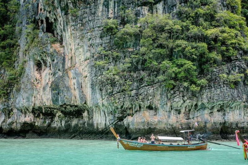 phi-phi-half-day-long-tail-boat-to-maya-bay