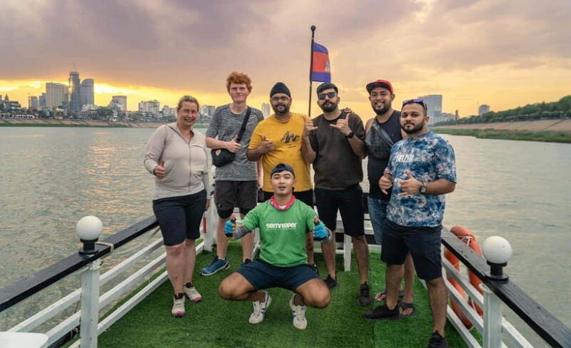 phnom-penh-bike-boat-guided-tour-included-snacks-beers